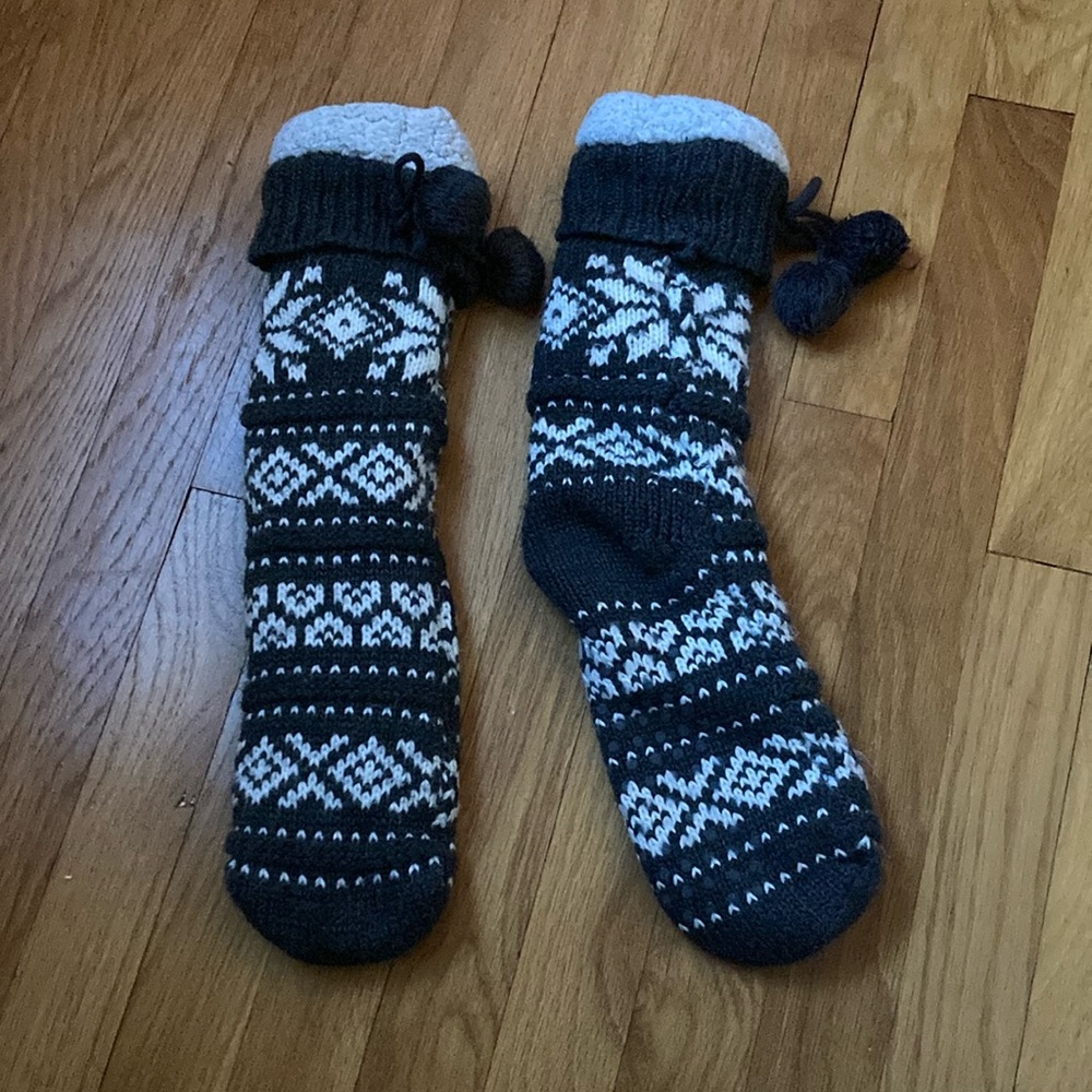 Gray & white Sherpa lined slipper socks